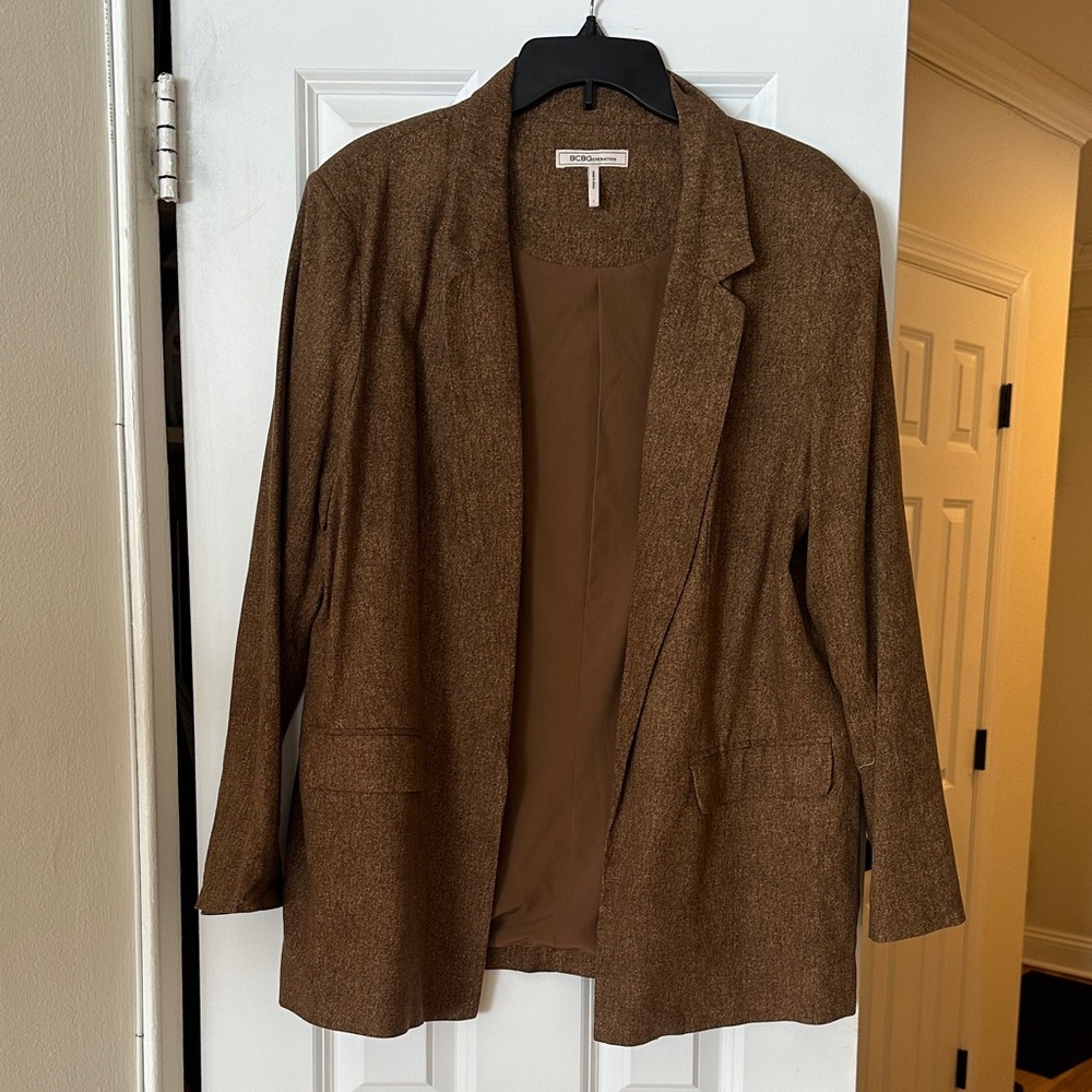 BCBGeneration Women Long Sleeve Relaxed Boyfriend Blazer